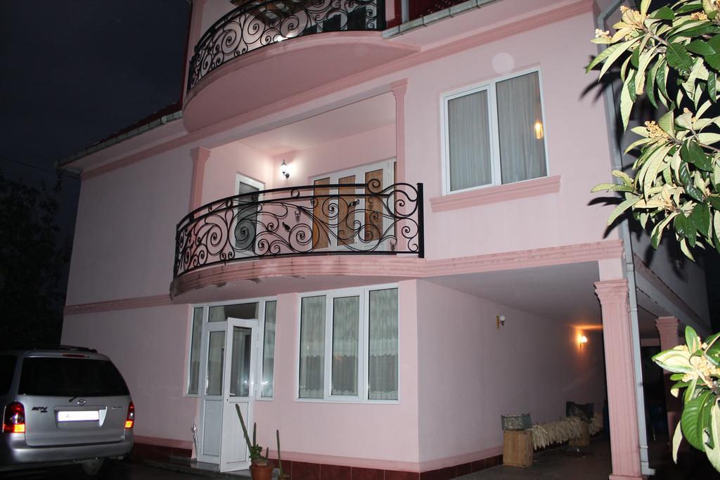 Villa Jakos Paradise Batumi Exteriör bild