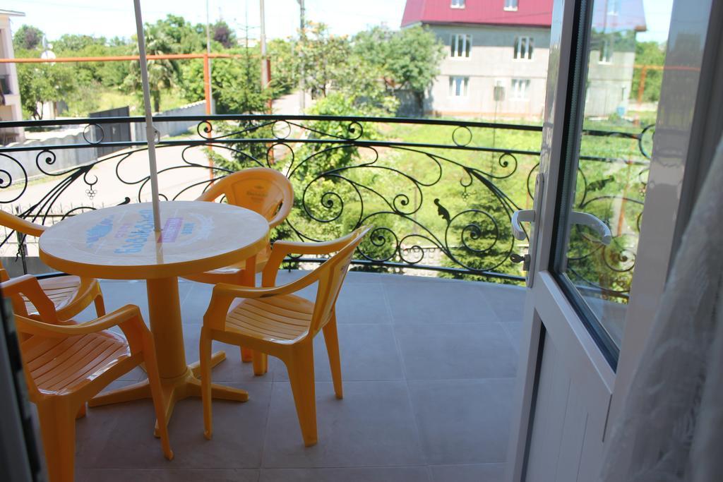 Villa Jakos Paradise Batumi Exteriör bild